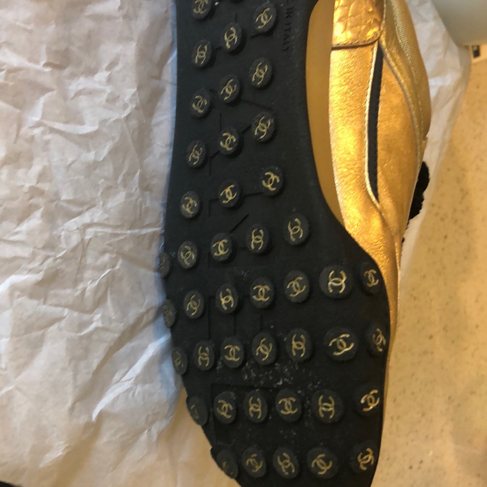 Chanel gold sneakers - Picture 6 of 11